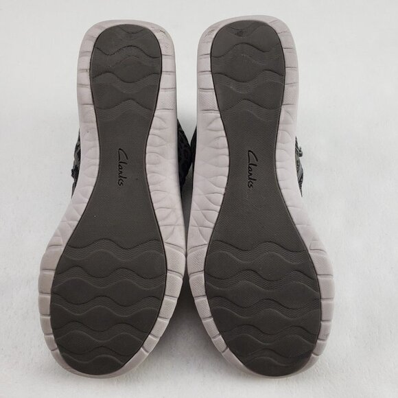 Clarks Adella Pine Ankle Boot Womens 9 Green Animal Print Side Zip Cloudstepper - Picture 10 of 10